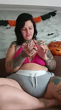 CannabisQueenn online show from 10/30/25, 07:50