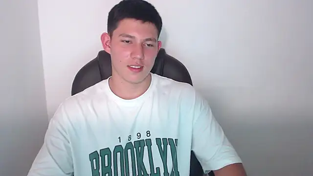 JamesCr  online show from 02/26/25, 06:40