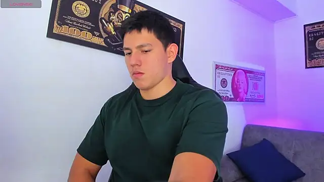 JamesCr  online show from 03/11/25, 08:20