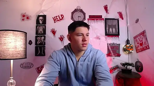 JamesCr  online show from 10/28/25, 10:14