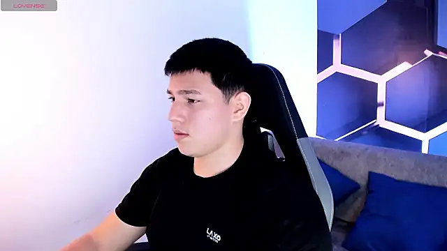 JamesCr  online show from 03/25/26, 03:28