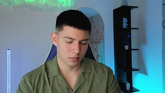 JamesCr  online show from 06/02/26, 12:27