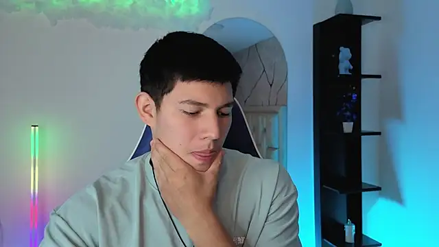 JamesCr  online show from 05/30/26, 12:33