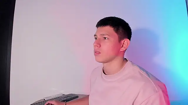 JamesCr  online show from 02/27/25, 02:21
