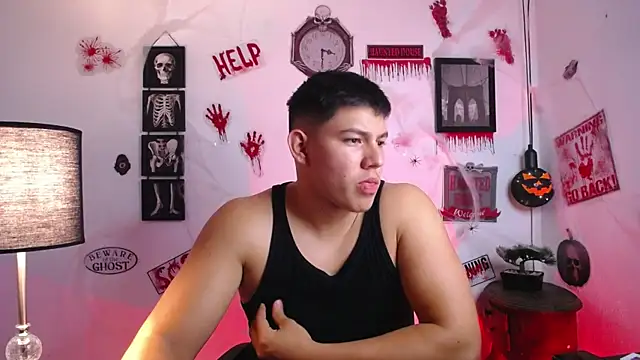 JamesCr  online show from 10/28/25, 11:14