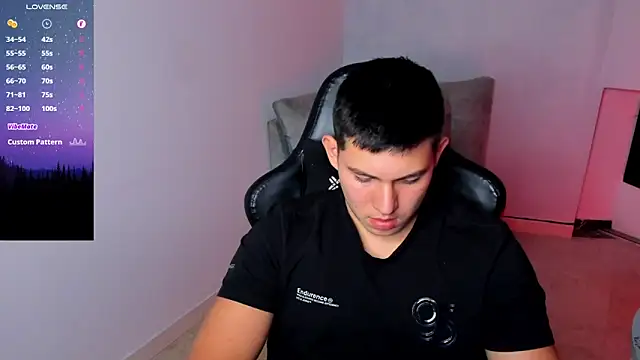 JamesCr  online show from 01/11/26, 05:14