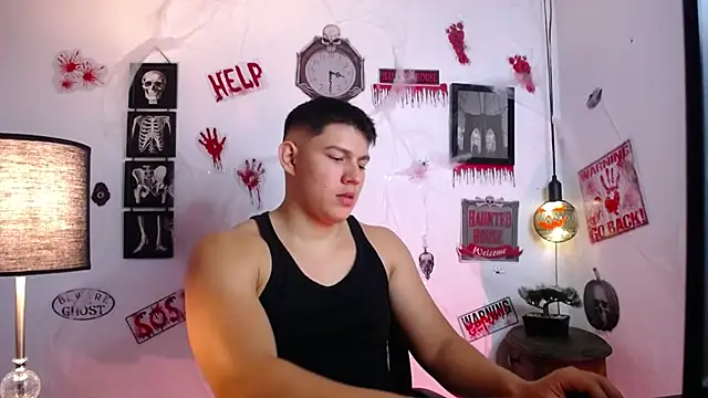 JamesCr  online show from 10/26/25, 01:28