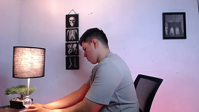 JamesCr  online show from 11/10/25, 12:15