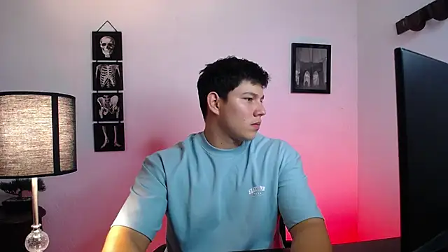 JamesCr  online show from 10/21/25, 02:22