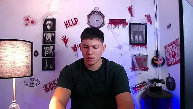 JamesCr  online show from 10/31/25, 11:18