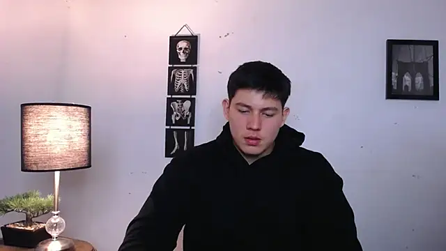 JamesCr  online show from 11/22/25, 01:48