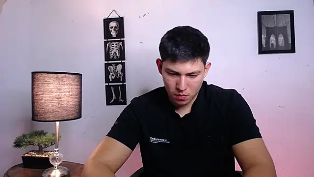 JamesCr  online show from 11/13/25, 11:08