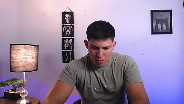 JamesCr  online show from 11/05/25, 12:36