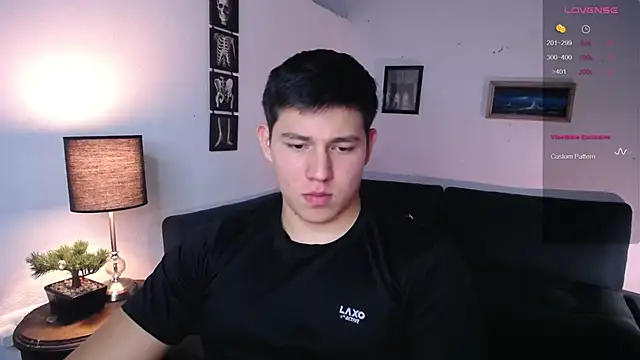 JamesCr  online show from 02/08/26, 12:08