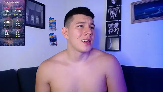 JamesCr  online show from 12/19/25, 02:41