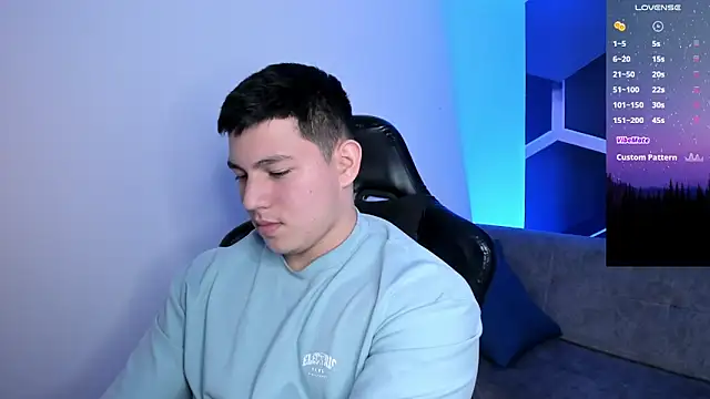 JamesCr  online show from 01/14/26, 03:43