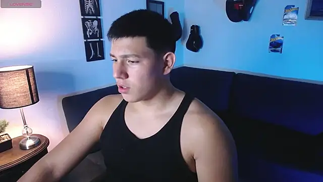 JamesCr  online show from 03/12/26, 01:44