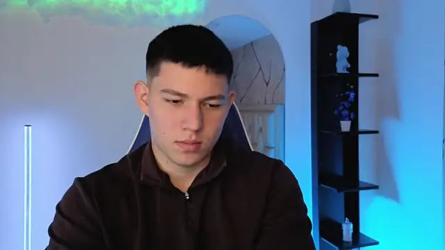 JamesCr  online show from 06/01/26, 12:27