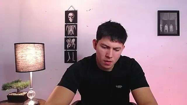 JamesCr  online show from 11/16/25, 12:37