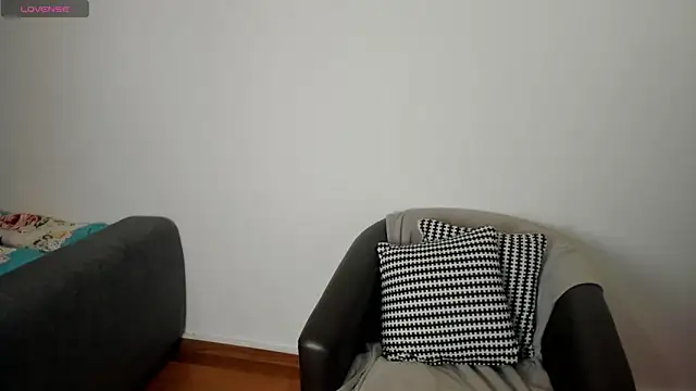 NicoleKatee online show from 11/26/25, 02:28