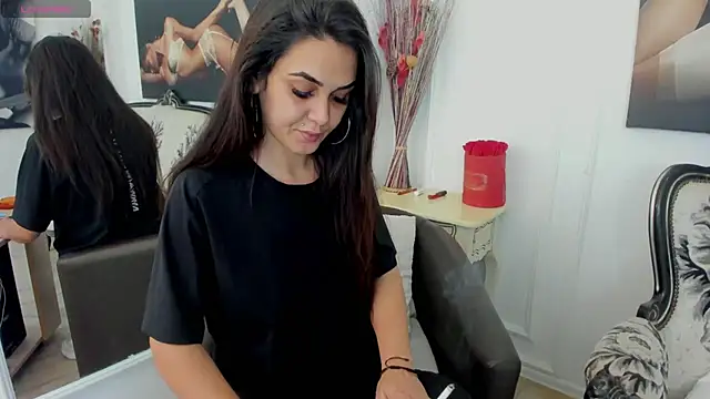 NicoleKatee online show from 10/07/25, 01:23