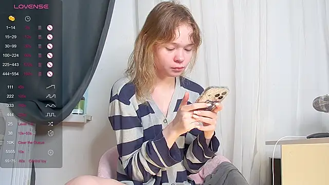 Snapshot of Kellybbface chatting on 07/16/26, 04:31 Kellybbface online show from 07/16/26, 04:31