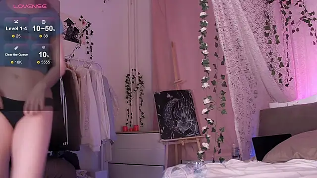 Kellybbface online show from 11/30/25, 05:19