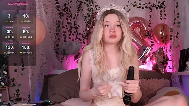 Kellybbface online show from 12/03/25, 05:19