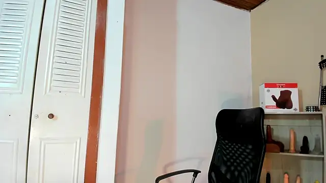 Violetta 0 online show from 11/19/25, 01:33