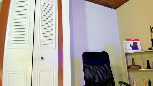 Violetta 0 online show from 10/22/25, 12:59