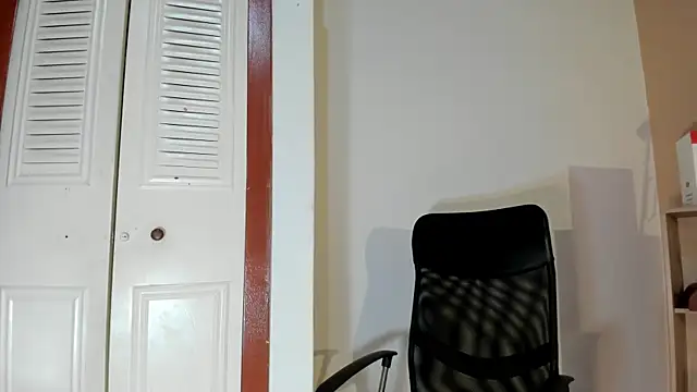 Violetta 0 online show from 11/26/25, 01:44