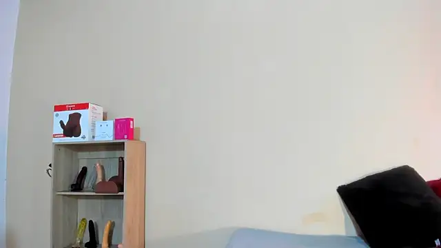 Snapshot of Violetta_0 chatting on 02/26/26, 01:11 Violetta 0 online show from 02/26/26, 01:11