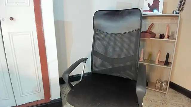 Violetta 0 online show from 11/10/25, 01:16