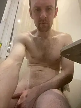 LynnAhNight online show from 02/25/26, 03:18