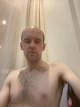 LynnAhNight online show from 11/13/25, 02:59