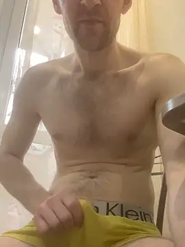 LynnAhNight online show from 03/21/26, 05:08