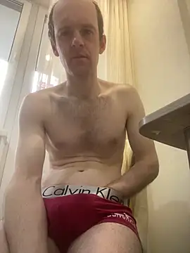 LynnAhNight online show from 04/10/26, 03:57