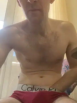 LynnAhNight online show from 04/11/26, 05:26