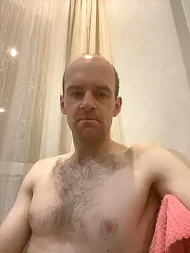 LynnAhNight online show from 11/05/25, 03:31