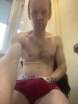 LynnAhNight online show from 04/14/26, 03:11