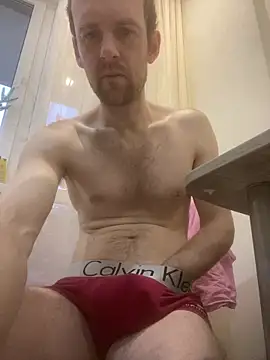 LynnAhNight online show from 03/24/26, 03:39