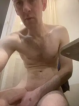 LynnAhNight online show from 02/17/26, 03:15