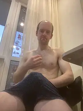 LynnAhNight online show from 04/01/26, 03:19