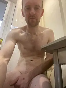 LynnAhNight online show from 02/15/26, 04:57