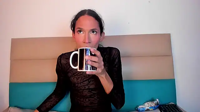 cassidy blossom online show from 12/17/25, 07:52