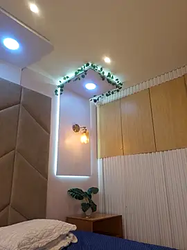 AzunaStar online show from 11/26/25, 10:32