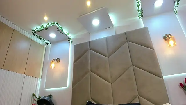 AzunaStar online show from 12/19/25, 09:39