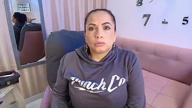 GochitaWild online show from 11/09/25, 01:26