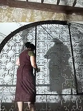 xomimuka online show from 10/08/25, 02:13