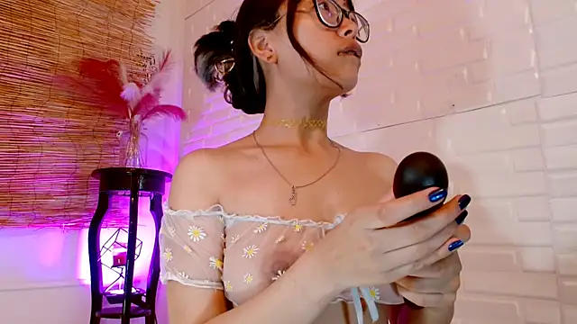 Luna 7 777 online show from 11/14/25, 05:33